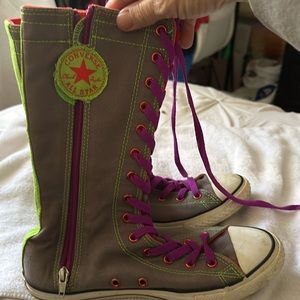 Converse high top boot tennis shoes like new rare style